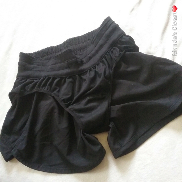 Lululemon Tracker Short V *4" Black (First Release) - Picture 13 of 16